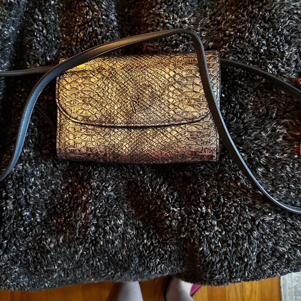 Elegant blue-grey Silver Snakeskin Crossbody Bag